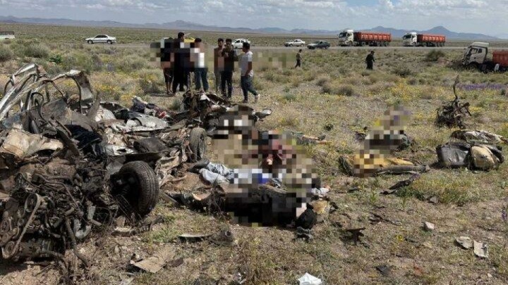 تصادف مرگبار در محور سیرجان- کرمان ۹ کشته و یک مصدوم داشت