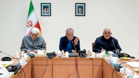 تأکید رئیس جمهور بر حفظ ثبات پولی، تأمین نیازهای عمومی کشور