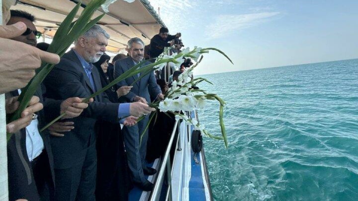 وزیر فرهنگ: خلیج فارس نماد ایران است