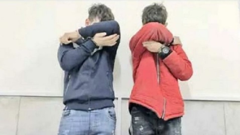 سـرقت گوشی رهگذران با ترفنـد مزاحمت برای همسـر