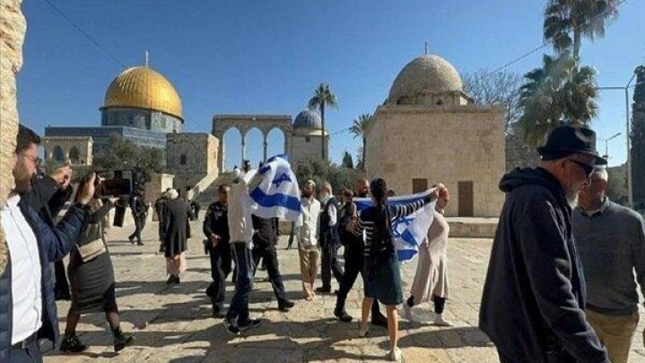 شهرک نشینان به مسجدالاقصی حمله‌ور شدند
