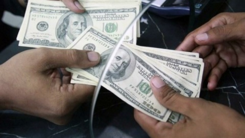 آغاز فروش ارز سهمیه‌ای با نرخ حاشیه بازار در ۲ بانک