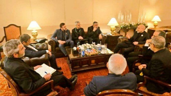 دیپلماسی و مذاکره مکمل میدان است