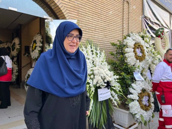 فاطمه مهاجرانی، سخنگوی دولت در مراسم ترحیم والده پیرحسین کولیوند، رئیس جمعیت هلال احمر