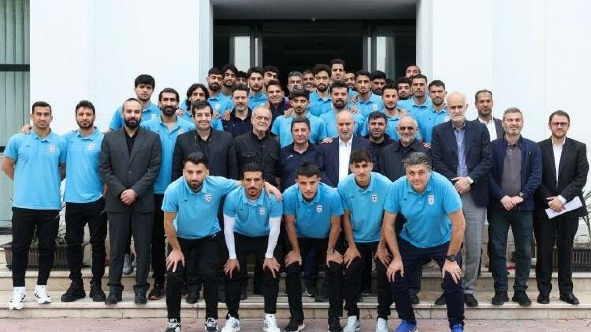 دنیامالی: تیم ملی برای افتخارآفرینی در جام‌جهانی هم‌قسم است/ سرود «ایران» را فریاد می‌زنیم