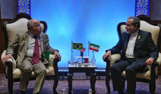 دیدار عراقچی با مشاور  امنیت ملی هند