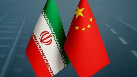 رقابت آمریکا و چین تا چه میزان بر بازار ایران تاثیرگذار است؟ / ایستادگی خاور دور در کنار خودروسازی ایران