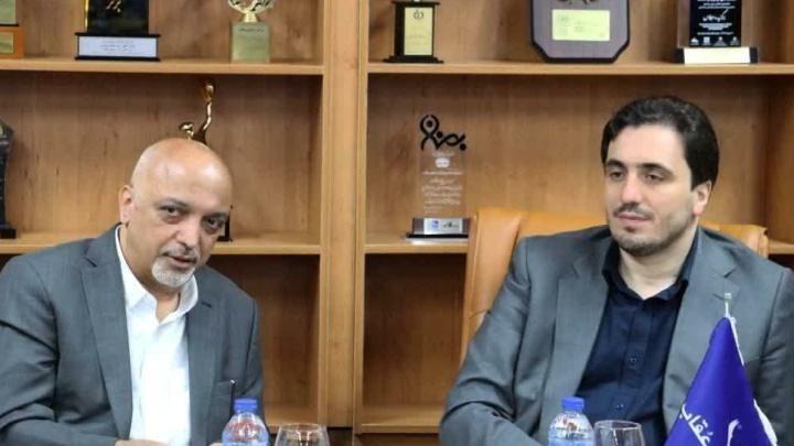 دستگاه های اجرایی کنار واحدهای تولیدی قرار دارند