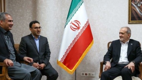 پزشکیان روند رایزنی‌های دیپلماتیک را مورد بررسی و ارزیابی قرار داد/ قدردانی از مواضع و همکاری‌های دولت پاکستان و تاکید بر تقویت هماهنگی‌های سیاسی دو کشور