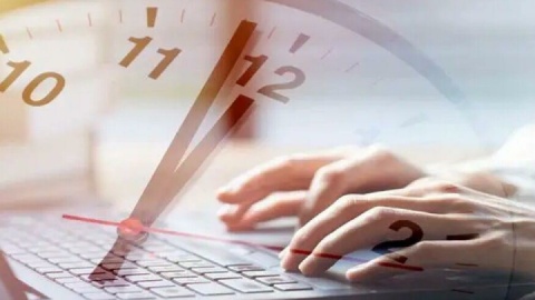 سخنگوی سازمان اداری: به حضور کارکنان ادارات بعد از ساعت ۱۳ اضافه‌کاری تعلق نمی‌گیرد