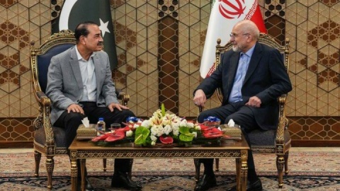 قالیباف: از حقوق ملت و کشورمان عدول نمی کنیم