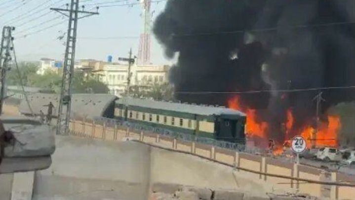 افزایش شمار تلفات بمب‌گذاری در پاکستان/۳۴ کشته و ۹۰ زخمی