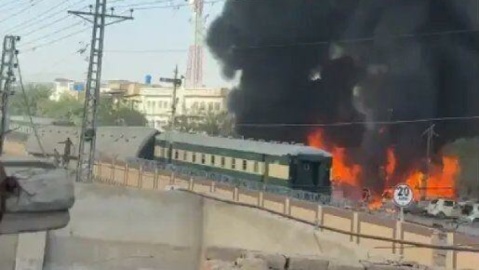 افزایش شمار تلفات بمب‌گذاری در پاکستان/۳۴ کشته و ۹۰ زخمی