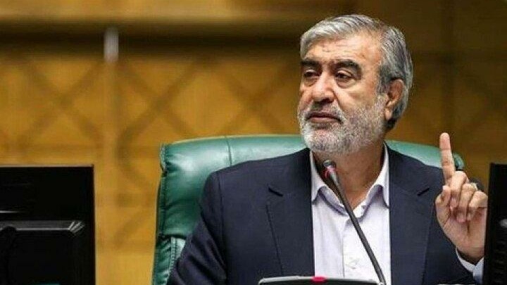 عزیزی: تصمیم‌گیری درباره تنگه هرمز حق ایران است/ روسیه و چین شرایط ویژه برای ترانزیت دارند