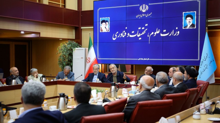 اعتراض رئیس جمهور به روایت های غیرواقعی صدا و سیما از شرایط کشور؛ رسانه ملی نیازمند بازنگری جدی است