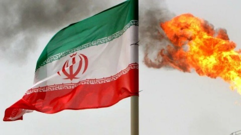 آیا تحریم‌های نفتی ایران تعدیل می‌شود؟ / احتمال چرخش بزرگ در سیاست نفتی آمریکا