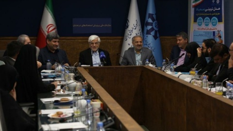 عارف: نخبگان افسران جنگ نرم هستند /  آموزش و پرورش زیربنای پیشرفت کشور است