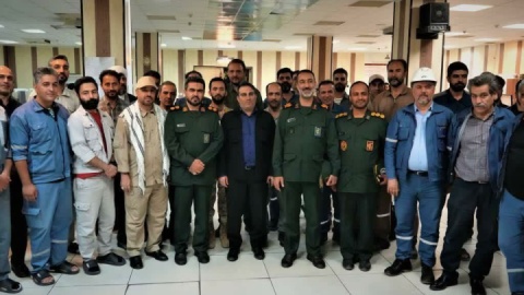 قدردانی فرمانده سپاه روحالله از تلاش جهادی کارکنان پالایشگاه شازند در ایام «جنگ رمضان»