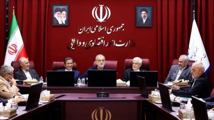 پزشکیان: میزان اعتبار کالابرگ افزایش یابد/ صداوسیما با تحلیل‌های غیرمستند عملکرد دولت را سیاه‌نمایی نکند