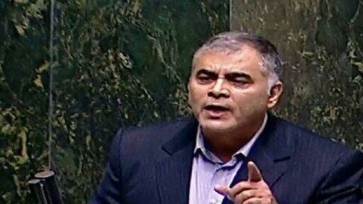 منابع حاصل از کاهش واردات بنزین صرف بهبود معیشت مردم می‌شود