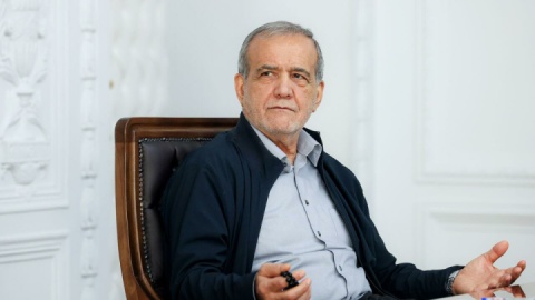 رئیسجمهور: دولت در سختترین شرایط لحظهای از پیگیری مشکلات مردم غفلت نکرد