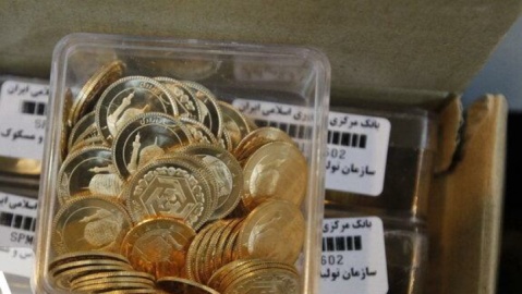 چرا نرخ طلا در بازار تهران برعکس بازرهای جهانی شده است؟ / عقب نشینی طلا