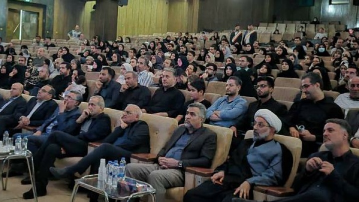 اکران خصوصی فیلم «نیم ‌شب» با حضور دکتر پزشکیان برگزار شد