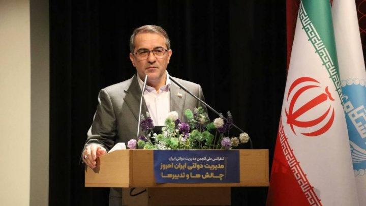 رفیع‌زاده : کارمندان خط مقدم، سیاست‌گذاران واقعی هستند