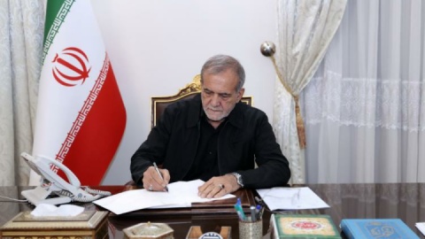 پیام رهبر انقلاب نقشه راه صیانت از منافع ملی در مسیر مذاکرات است/ خود را متعهد به اجرای دغدغه‌ها و رهنمودهای ایشان می‌دانیم