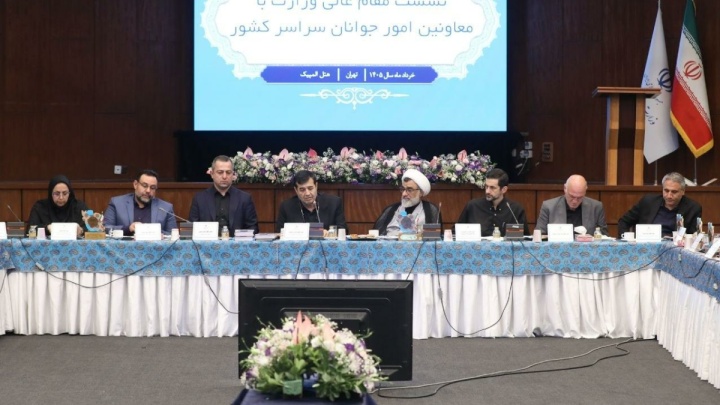 منظومه فکری رهبر شهید در حوزه جوانان باید اجرایی شود