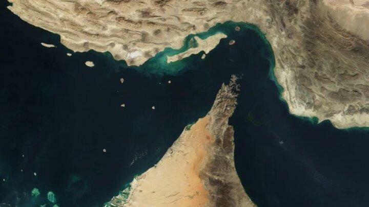 قرارگاه خاتم: تنگه هرمز بسته شد/ این گام اول پاسخ به عهدشکنی دشمن است