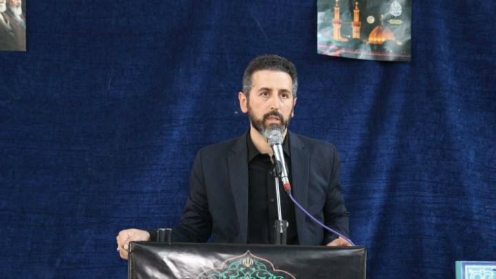 صفوف جماعت، آرایش رزمندگان اسلام است