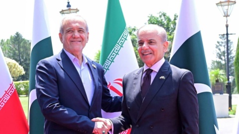 سفر پزشکیان به اسلام آباد؛ متوازن‌‌سازی کانال پیام