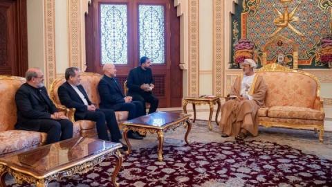 تصاویر / در دیدار قالیباف و عراقچی با سلطان عمان در مسقط چه گذشت ؟