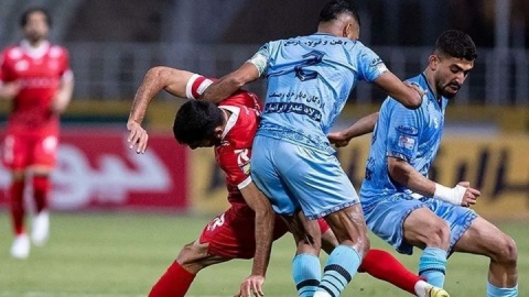 پیروزی پرسپولیس برابر چادرملو در نیمه اول