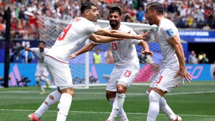 بازیکنان مسن محترمانه خداحافظی کنند