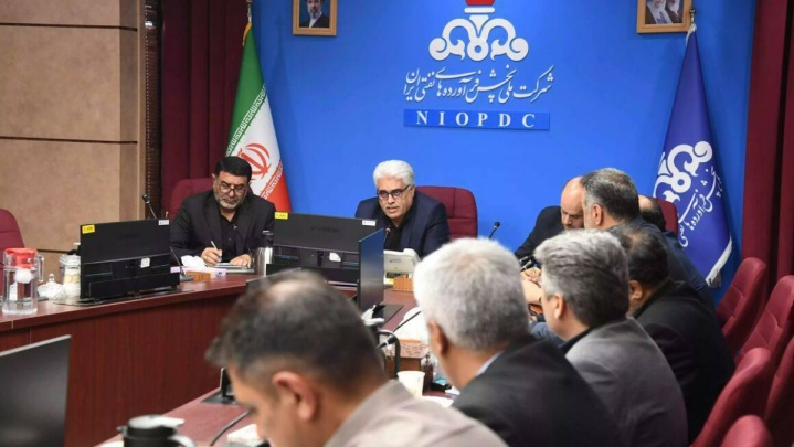 نظارت اثربخش و برخورد قاطع با تخلفات در جایگاه‌های عرضه سوخت