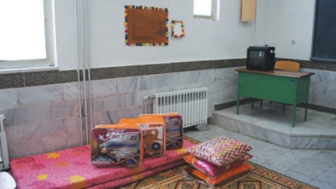 میزبانی هزاران مدرسه از زائران تشییع رهبرشهید