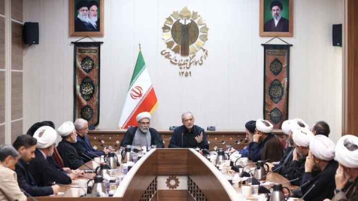 اگر رهبری دستور می‌دادند مذاکره نشود قطعاً اطاعت می‌کردیم