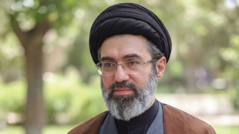 پیام تسلیت رهبر انقلاب اسلامی در پی درگذشت پدر دبیر شورای عالی امنیت ملی