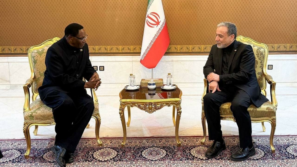 تجلیل وزیر کابینه نامبیا از ایستادگی دولت و مردم ایران در مقابل تهدیدهای نظامی