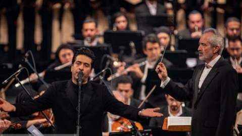 محمد معتمدی برای رهبر شهید خواند