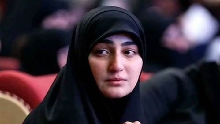دلنوشته دختر شهید سلیمانی به مناسبت وداع با امام شهید امت، حضرت آیت‌الله‌ شهید سیدعلی خامنه‌ای