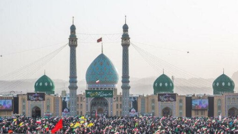 مراسم تشییع رهبر شهید در قم با اقامه نماز در مسجد جمکران آغاز می‌شود