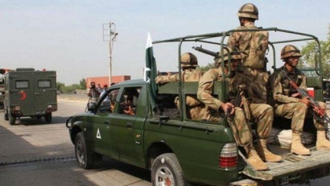 بمب‌گذاری انتحاری در بلوچستان پاکستان ۲۰ کشته و زخمی برجای گذاشت