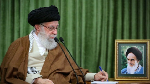 جزئیات نامه‌های رهبر شهید ایران به جوانان غرب