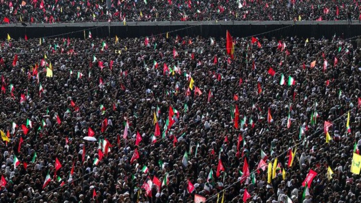 ایرانی‌ها خواستار انتقام شهادت آیت‌الله خامنه‌ای هستند