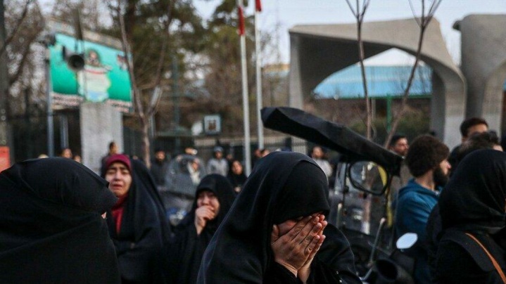 از اشک‌های مردم ایران برای رهبرشان شگفت‌زده شدم