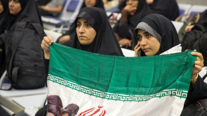 نکاتی برای حفظ آب بدن و پیشگیری از گرمازدگی در مراسم تشییع رهبر شهید انقلاب