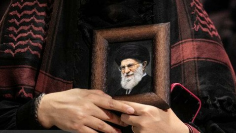 میلیونها عراقی خود را برای مراسم تشییع رهبر شهید آماده میکنند